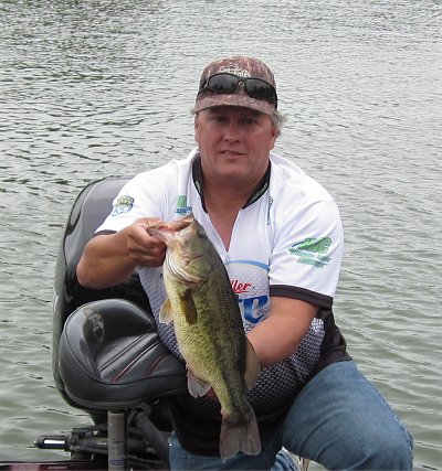 Bassmaster Doug Pirila at 2010 MN Bass Fed TOC, Lake Minnetonka